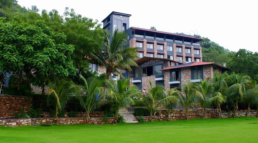 THE DIVINE HILLS RESORT